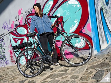 Bicicletta elettrica da città METROPOLIS 1.2 (17) in città - Immagine 4