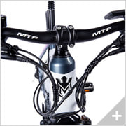 Bicicletta elettrica da cross da donna SPORT 4.2 W (17): particolare cavi manubrio e serie sterzo